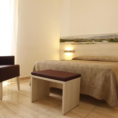 Hotel Canet Castello  D'Empuries Luaran gambar