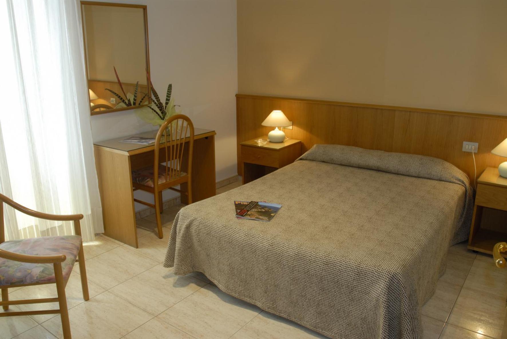 Hotel Canet Castello  D'Empuries Luaran gambar